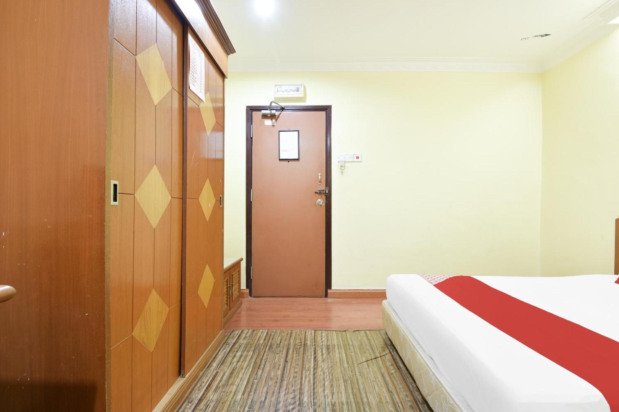 Hotel O Kota Bharu Near War Museum Formerly Azam Hotel Exterior photo